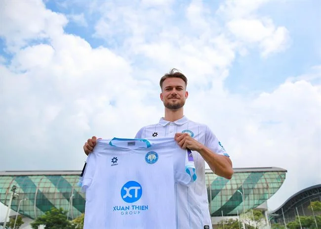 Người dùng đang nạp tiền vào ứng dụng 8kbe thông qua ví điện tử hoặc ngân hàng trực tuyến